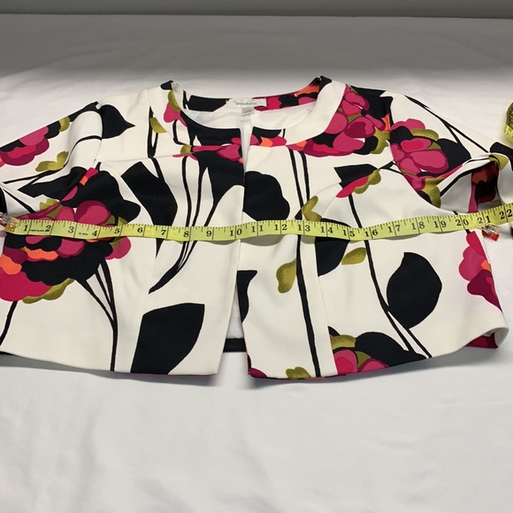 Dress Barn Crop Floral Blazer Size 14W. Vest and skirt sold separately - Picture 8 of 11